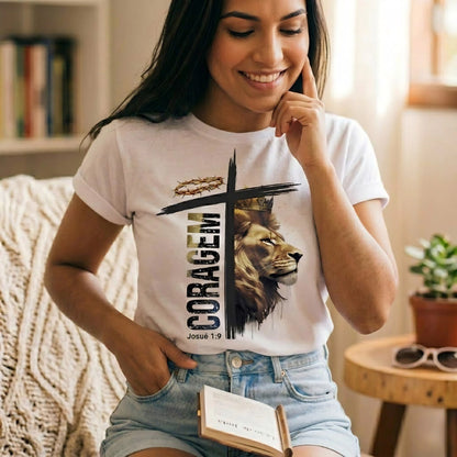 Leão de Judá Coragem – Camiseta Cristã Streetwear Feminina